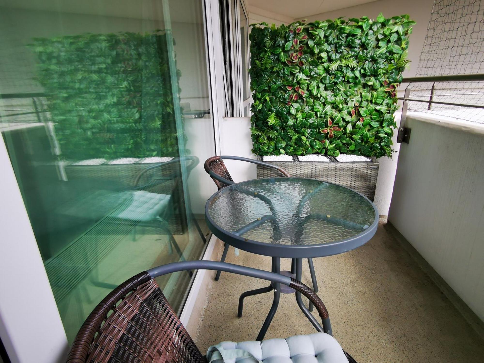 Hh 01 By Rockchair - Superhost Status - Modernes Apartment Mit Sonnigem Balkon & Premium Boxspringbetten In Winterhude - Hamburg Top Geheimtipp Exterior foto